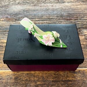Just the Right Shoe Lavish Lilies Collectible